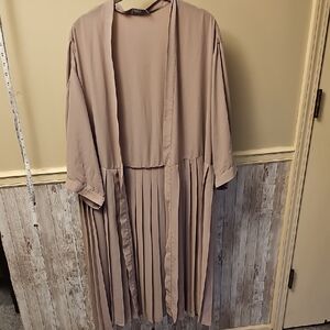 A4🔹️ASOS Taupe Pleated Long Jacket/Kimono